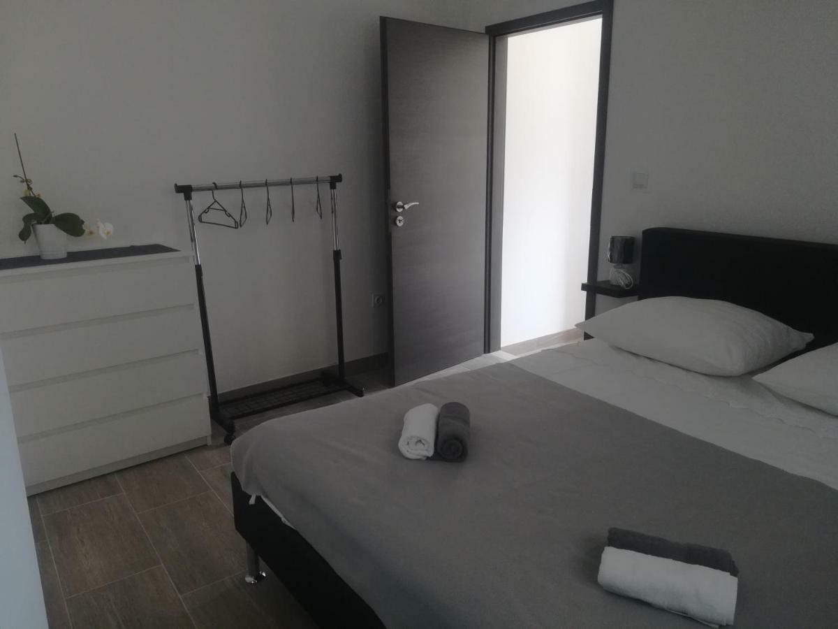 Apartmani Gojko Sali Buitenkant foto